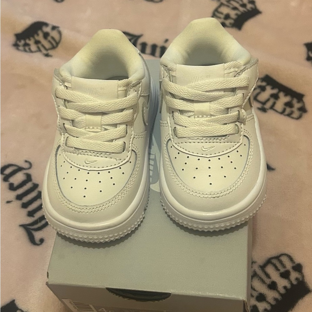 Nike White Infant Sneakers Soft Leather